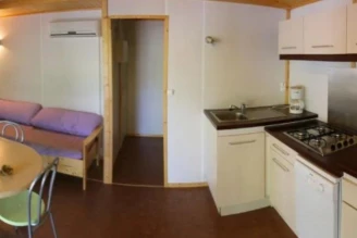 Camping Les Cruses 3*, Camping 3* à Ribes (Ardèche) - Location Chalet pour 5 personnes - Photo N°1