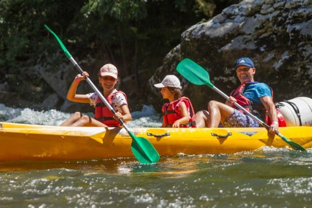 Camping Aloha Plage 4*, Camping 4* à Sampzon (Ardèche) - Location Mobil Home pour 6 personnes - Photo N°14
