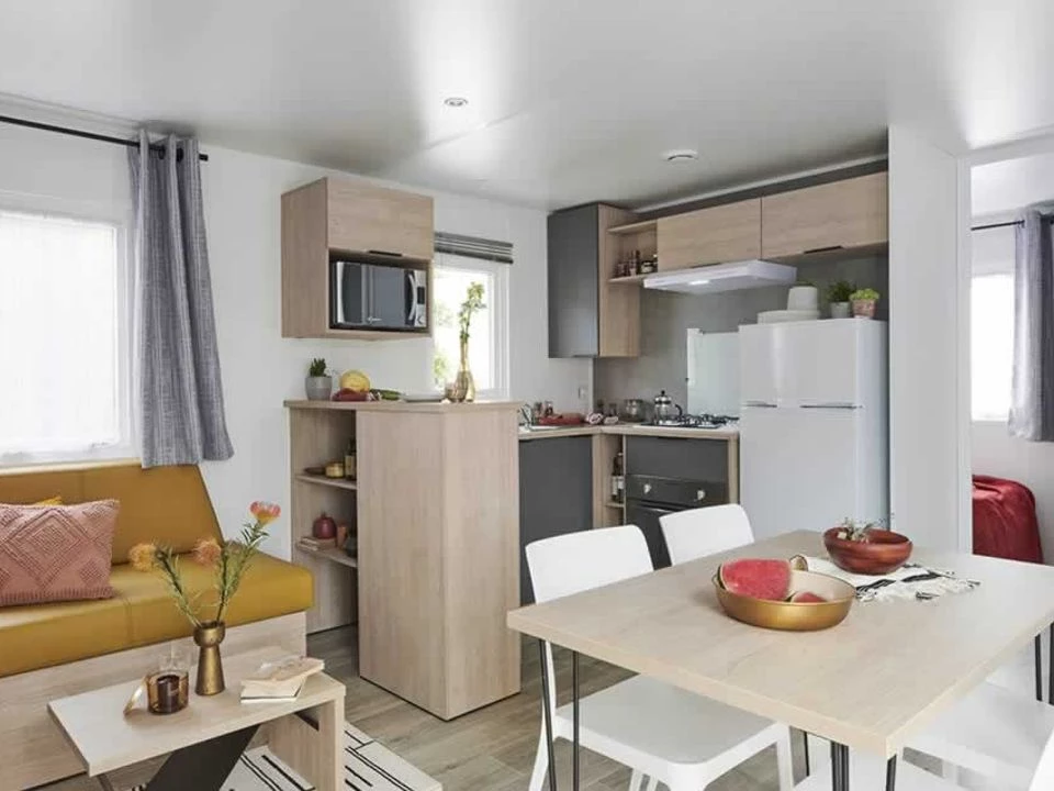 Camping Des Familles 4* , Camping 4* à Grayan et l'Hôpital (Gironde) - Location Mobil Home pour 6 personnes - Photo N°2