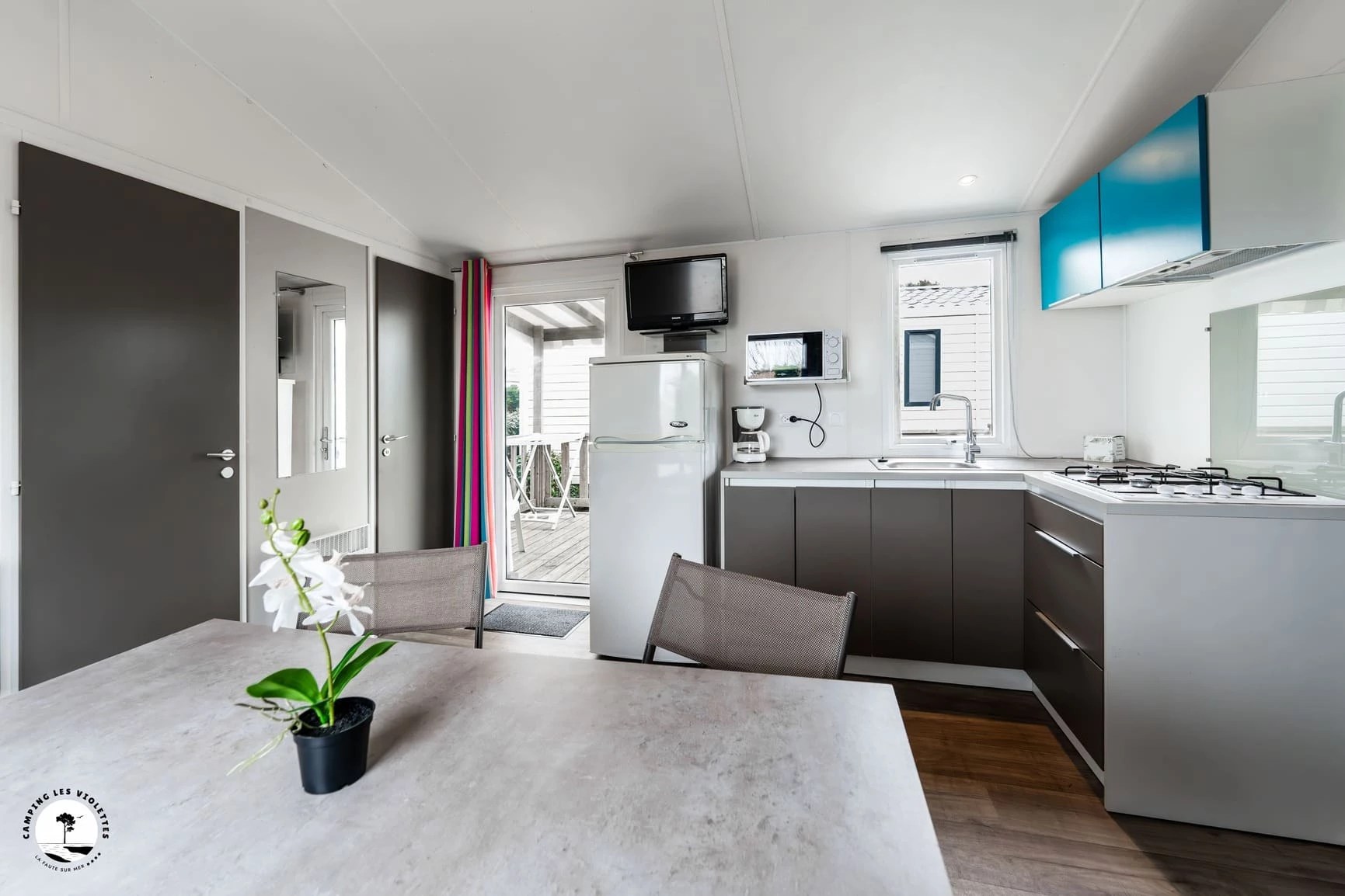 Camping Les Violettes 4*, Camping 4* à La Faute sur Mer (Vendée) - Location Mobil Home pour 6 personnes - Photo N°3