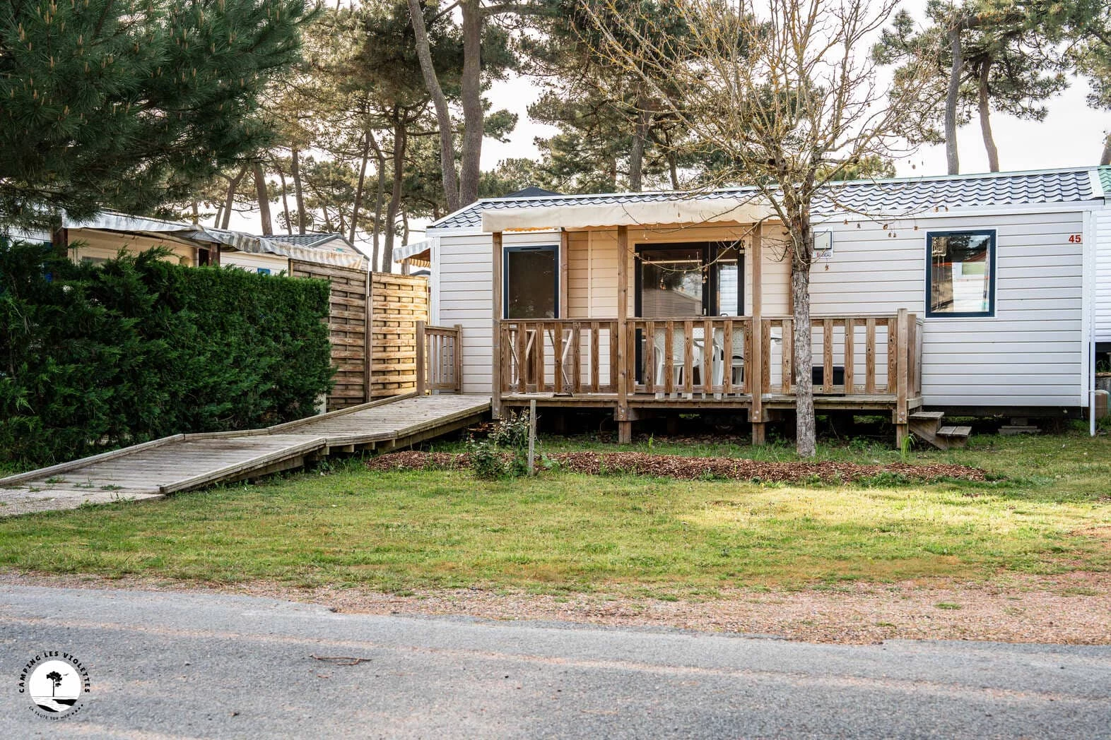 Camping Les Violettes 4*, Camping 4* à La Faute sur Mer (Vendée) - Location Mobil Home pour 4 personnes - Photo N°10