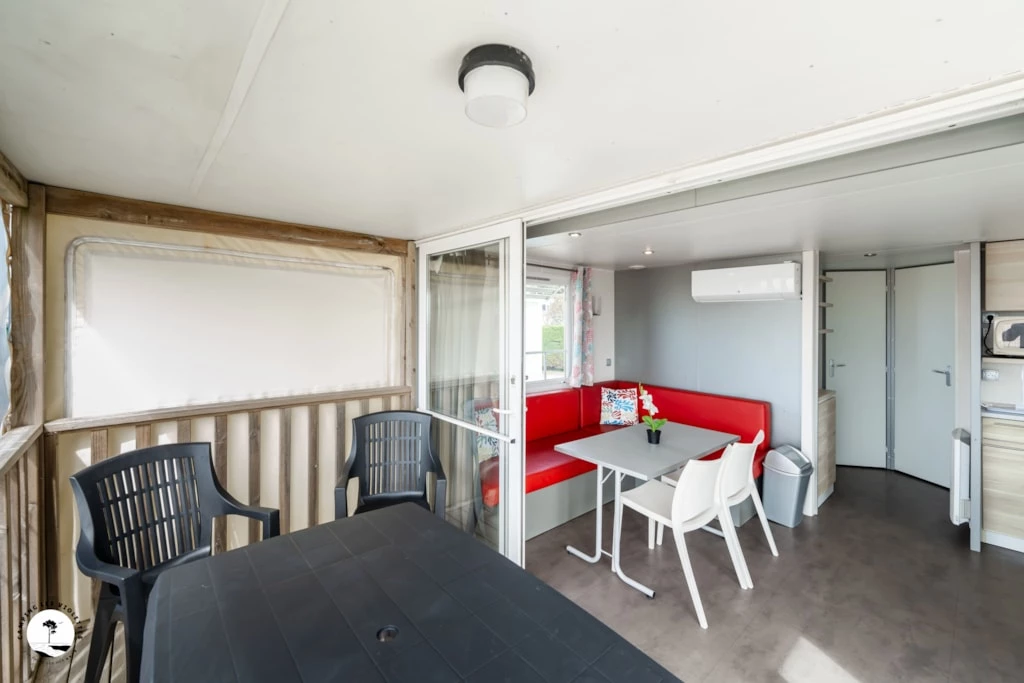 Camping Les Violettes 4*, Camping 4* à La Faute sur Mer (Vendée) - Location Mobil Home pour 4 personnes - Photo N°4