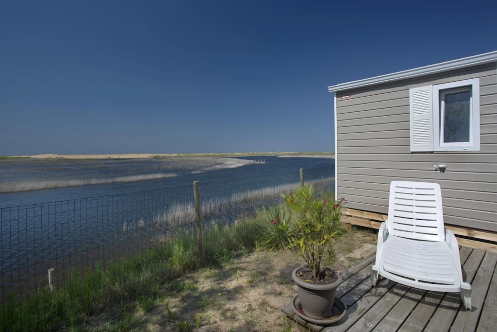 Camping Les Violettes 4*, Camping 4* à La Faute sur Mer (Vendée) - Location Mobil Home pour 4 personnes - Photo N°13