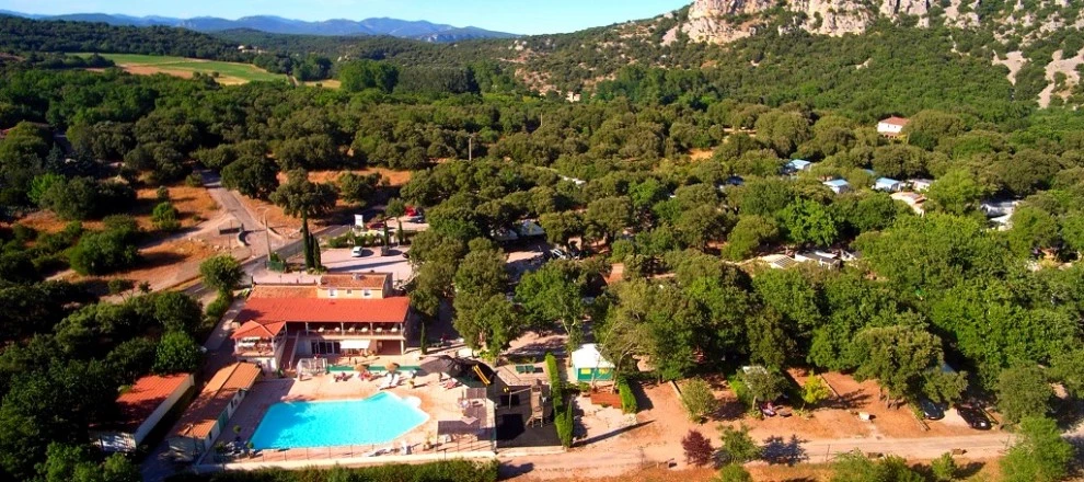Camping Le Val d'Hérault 4*, Camping à Brissac (Hérault) - Location Mobil Home pour 5 personnes - Photo N°6