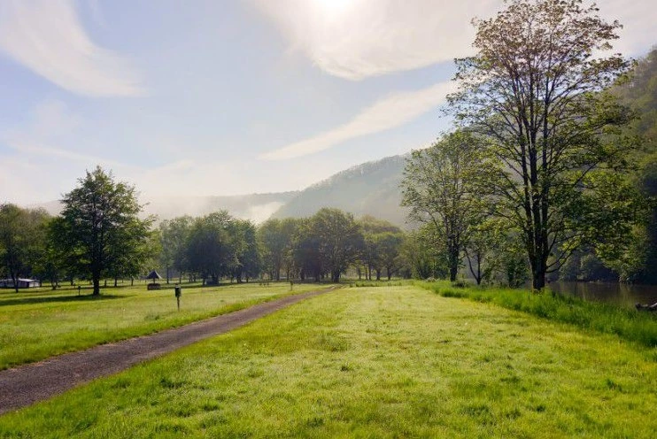 Domaine d'Haulmé 3*, Camping à Haulmé (Ardennes) - Location Roulotte pour 2 personnes - Photo N°12