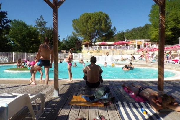 Camping La Grande Prade 3*, Camping 3* à La Cassagne (Dordogne) - Location Mobil Home pour 4 personnes - Photo N°6