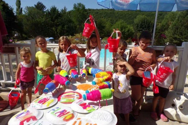Camping La Grande Prade 3*, Camping 3* à La Cassagne (Dordogne) - Location Mobil Home pour 4 personnes - Photo N°7