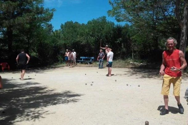 Camping La Grande Prade 3*, Camping 3* à La Cassagne (Dordogne) - Location Mobil Home pour 4 personnes - Photo N°10