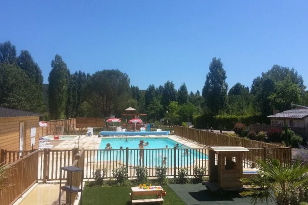 Camping du Lac De Grolejac 3*, Camping 3* à Groléjac (Dordogne) - Location Tente équipée pour 5 personnes - Photo N°3