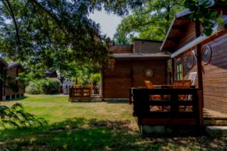 CAMPING Merendella 4*, Camping à San Nicolao (Haute Corse) - Location Chalet pour 6 personnes - Photo N°3
