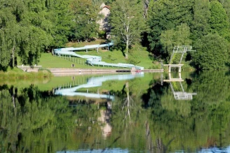 Camping L'air du lac 3*, Camping 3* à Saint Hilaire les Places (Haute Vienne) - Location Bungalow pour 4 personnes - Photo N°2