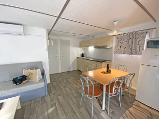 Camping Les Cigales 5* - Ze Collection, Camping 5* à Le Muy (Var) - Location Mobil Home pour 4 personnes - Photo N°3