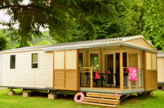 Camping Paradis l'Europe, Camping à Murol (Puy de Dôme) - Location Mobil Home pour 6 personnes - Photo N°1