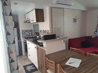 Camping d'Auberoche 3* , Camping 3* à Bassillac et Auberoche (Dordogne) - Location Mobil Home pour 6 personnes - Photo N°3