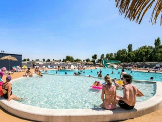 , Camping 4* à Angles (Vendée) - Location Mobil Home pour 6 personnes - Photo N°2