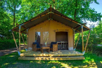 Camping De La Forêt 3*, Camping 3* à Sillé le Guillaume (Sarthe) - Location Tente équipée pour 5 personnes - Photo N°1
