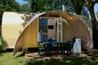 Camping Les Nobis 4*, Camping 4* à Montreuil Bellay (Maine et Loire) - Location Tente équipée pour 4 personnes - Photo N°1
