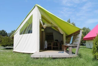 Camping Les Portes d'Alsace 3*, Camping 3* à Saverne (Bas Rhin) - Location Tente équipée pour 4 personnes - Photo N°1