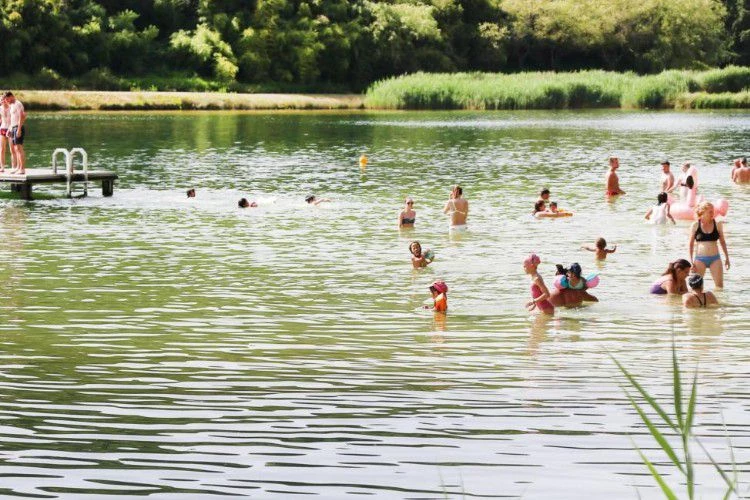 Camping Le Repaire 3*, Camping 3* à Thiviers (Dordogne) - Location Chalet pour 6 personnes - Photo N°13