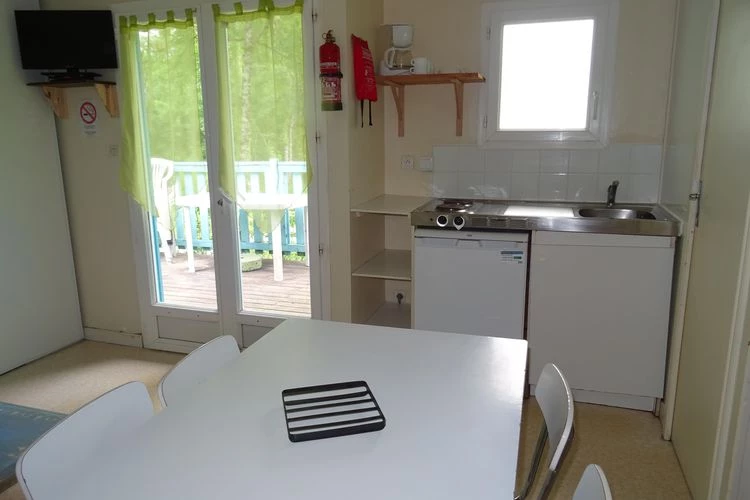Camping Le Repaire 3*, Camping 3* à Thiviers (Dordogne) - Location Chalet pour 6 personnes - Photo N°22