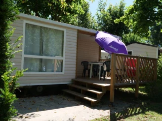 Camping L'Echo du Malpas 4*, Camping 4* à Monceaux sur Dordogne (Corrèze) - Location Mobil Home pour 5 personnes - Photo N°3