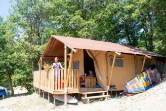 Camping De Savel 3*, Camping 3* à Mayres Savel (Isère) - Location Tente équipée pour 4 personnes - Photo N°1