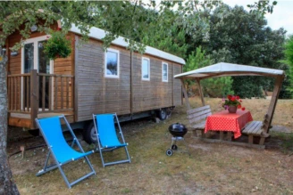 Camping Domaine Du Collet 4*, Camping 4* à Les Moutiers en Retz (Loire Atlantique) - Location Roulotte pour 4 personnes