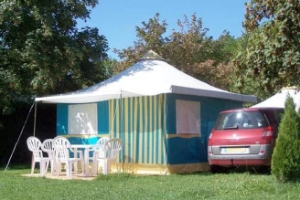 Camping Sous Doriat 3*, Camping 3* à Monnet la Ville (Jura) - Location Tente équipée pour 5 personnes - Photo N°1