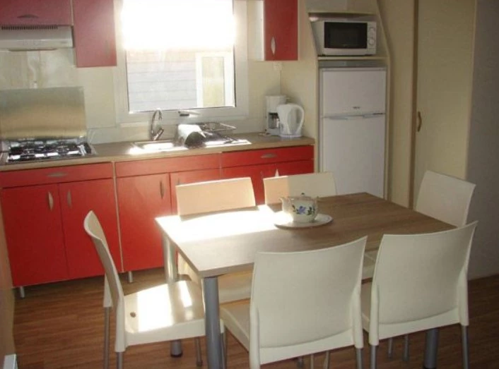 Camping au Soleil d'Oc 4*, Camping 4* à Monceaux sur Dordogne (Corrèze) - Location Chalet pour 6 personnes - Photo N°6