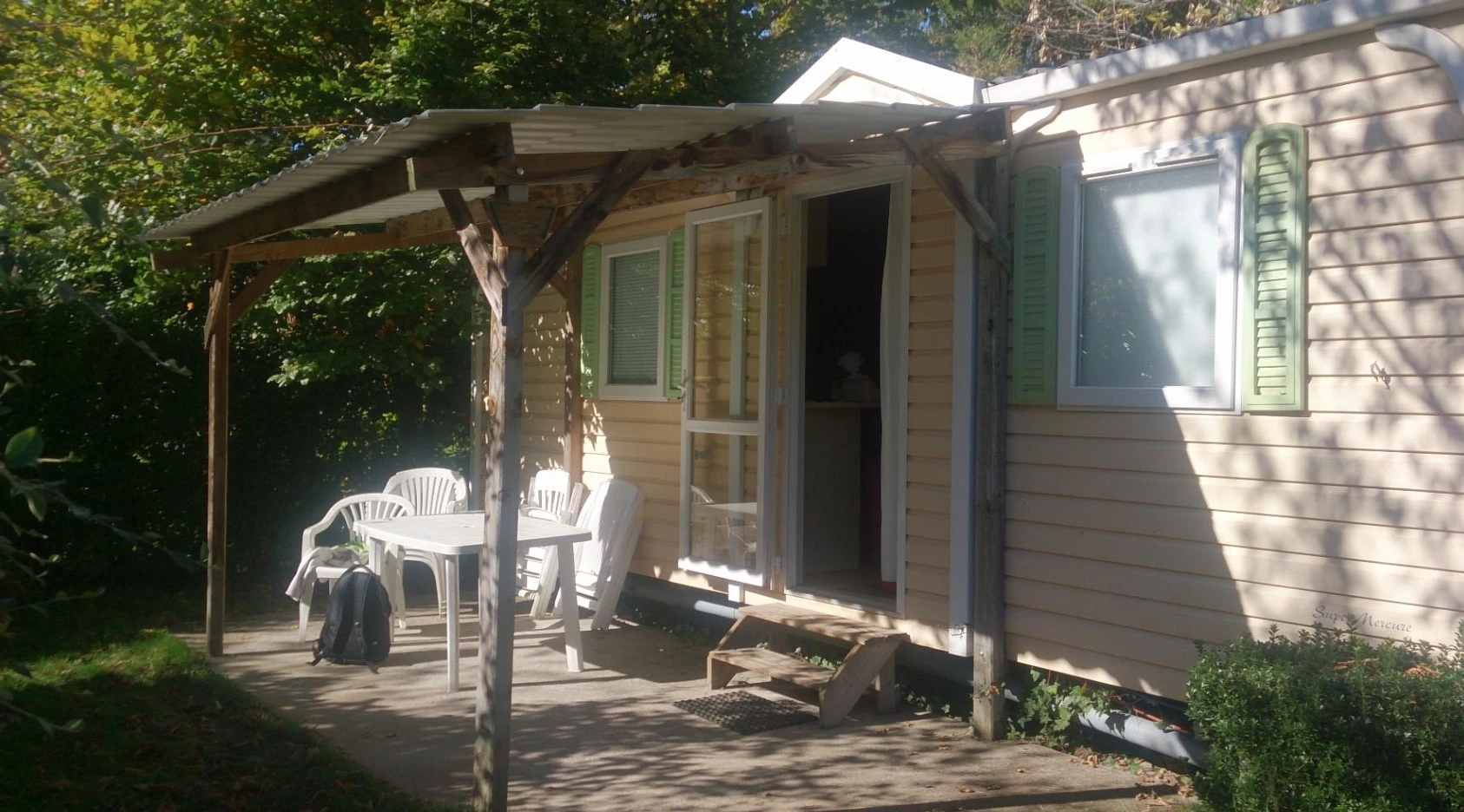 Camping au Soleil d'Oc 4*, Camping 4* à Monceaux sur Dordogne (Corrèze) - Location Mobil Home pour 6 personnes - Photo N°2