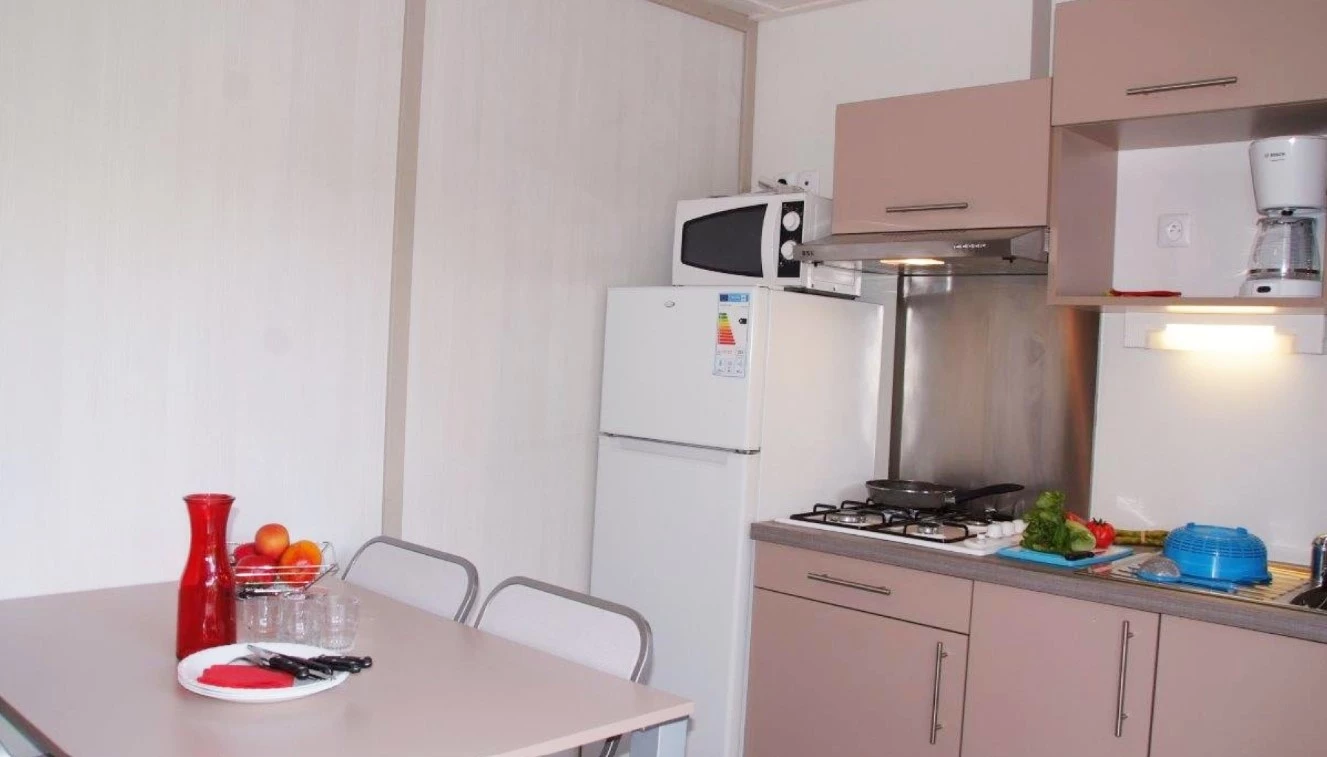 Camping Les Cigales 5*, Camping 5* à Le Muy (Var) - Location Chalet pour 4 personnes - Photo N°6