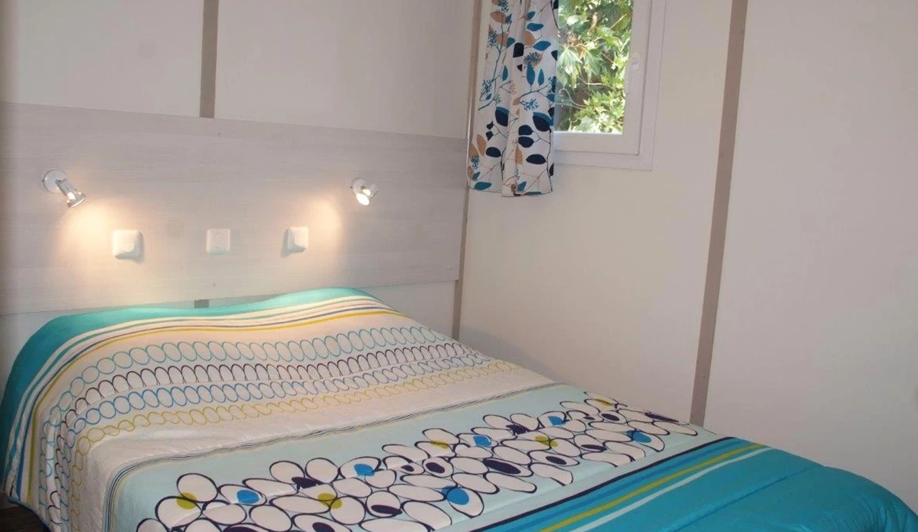 Camping Les Cigales 5*, Camping 5* à Le Muy (Var) - Location Chalet pour 4 personnes - Photo N°7