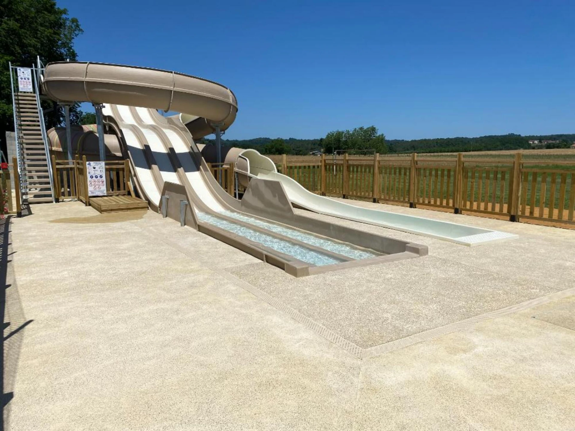 Camping De Maillac 4* , Camping 4* à Sainte Nathalène (Dordogne) - Location Mobil Home pour 10 personnes - Photo N°17