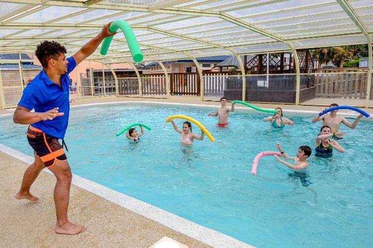 , Camping 4* à Sainte Marie du Mont (Manche) - Location Chalet pour 2 personnes - Photo N°5