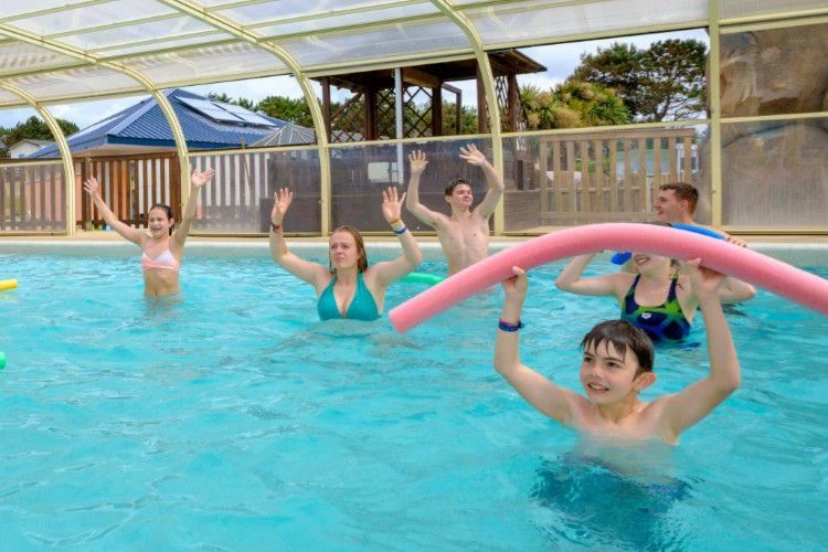 , Camping 4* à Sainte Marie du Mont (Manche) - Location Chalet pour 2 personnes - Photo N°6
