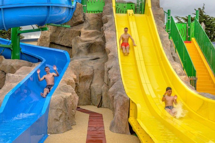 , Camping 4* à Sainte Marie du Mont (Manche) - Location Chalet pour 2 personnes - Photo N°8