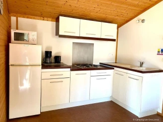 Camping Les Gros Joncs 5*, Camping 5* à Saint Georges d'Oléron (Charente Maritime) - Location Chalet pour 7 personnes - Photo N°3