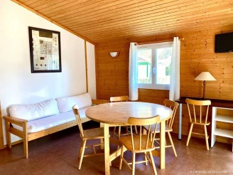 Camping Les Gros Joncs 5*, Camping 5* à Saint Georges d'Oléron (Charente Maritime) - Location Chalet pour 7 personnes - Photo N°4