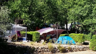 , Camping 2* à Callas (Var) - Location Tente équipée pour 4 personnes - Photo N°2