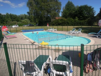 Camping Les Ballastières 3*, Camping 3* à Champagney (Haute Saône) - Location Mobil Home pour 4 personnes - Photo N°3