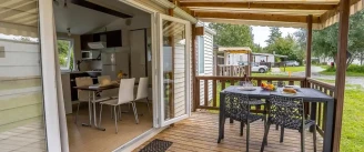 Camping Les Ballastières 3*, Camping 3* à Champagney (Haute Saône) - Location Mobil Home pour 4 personnes - Photo N°4
