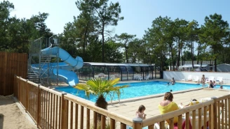 Camping Les Samaras 4*, Camping 4* à Saint Jean de Monts (Vendée) - Location Mobil Home pour 4 personnes - Photo N°2