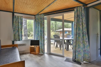 Camping L'étang d'Ardy 3*, Camping 3* à Saint Paul lès Dax (Landes) - Location Chalet pour 6 personnes - Photo N°4