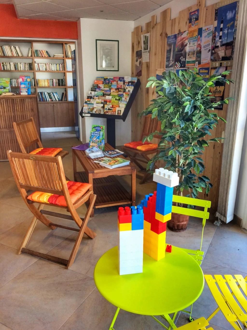 Camping Les Gros Joncs 5*, Camping 5* à Saint Georges d'Oléron (Charente Maritime) - Location Mobil Home pour 4 personnes - Photo N°16