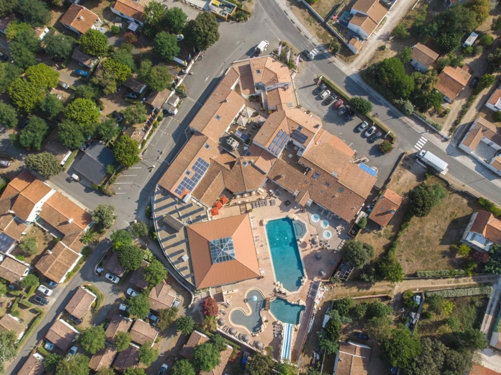Camping Les Gros Joncs 5*, Camping 5* à Saint Georges d'Oléron (Charente Maritime) - Location Mobil Home pour 4 personnes - Photo N°18