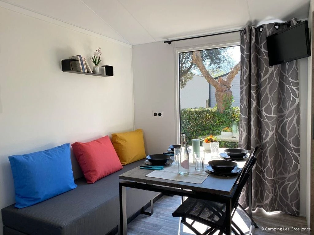 Camping Les Gros Joncs 5*, Camping 5* à Saint Georges d'Oléron (Charente Maritime) - Location Mobil Home pour 4 personnes - Photo N°3