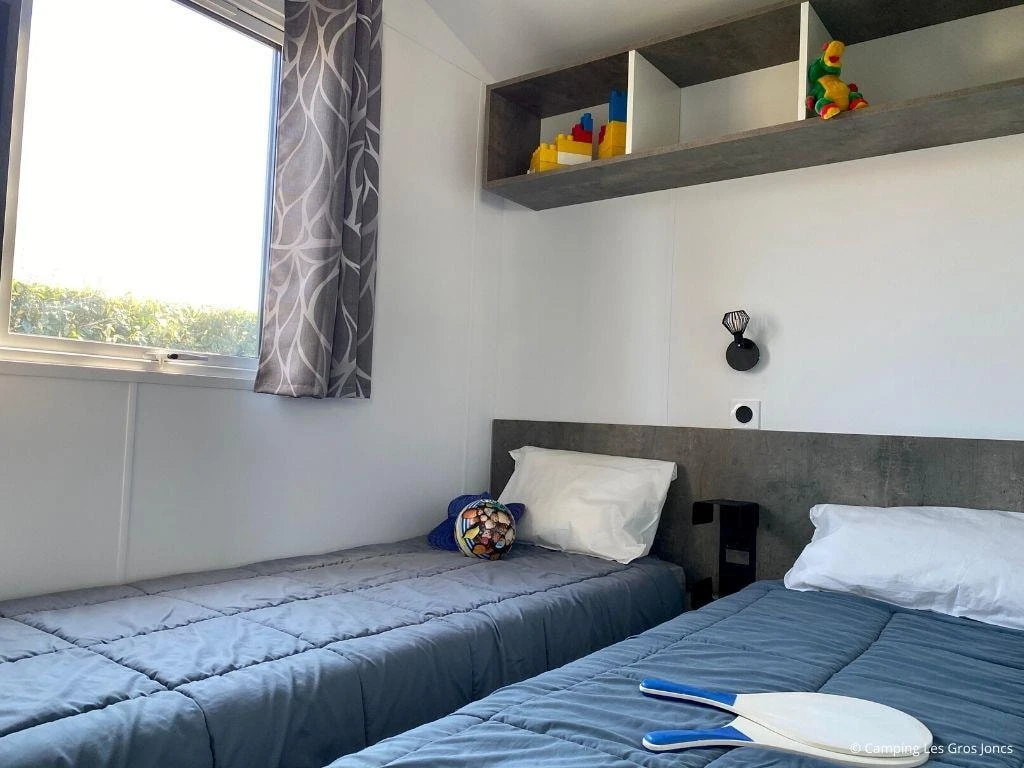 Camping Les Gros Joncs 5*, Camping 5* à Saint Georges d'Oléron (Charente Maritime) - Location Mobil Home pour 4 personnes - Photo N°6