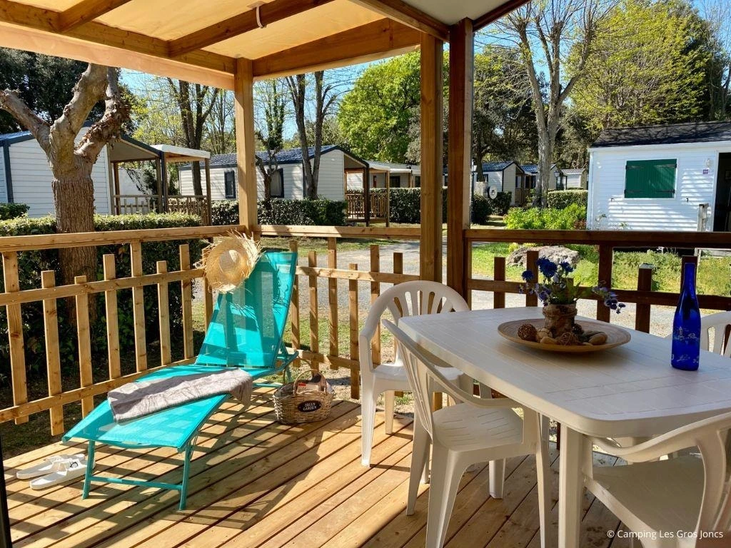 Camping Les Gros Joncs 5*, Camping 5* à Saint Georges d'Oléron (Charente Maritime) - Location Mobil Home pour 4 personnes - Photo N°7
