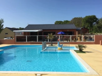 Camping du Val 3*, Camping 3* à Erquy (Cotes d'Armor) - Location Mobil Home pour 4 personnes - Photo N°2