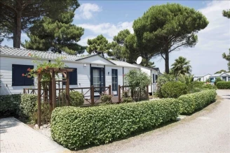 Camping Domaine Les Mûriers 4*, Camping 4* à Vendres Plage (Hérault) - Location Mobil Home pour 6 personnes - Photo N°1